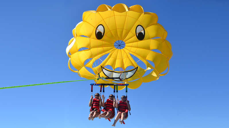 Hurgada: Hotel Pickup ile Parasailing Macerası