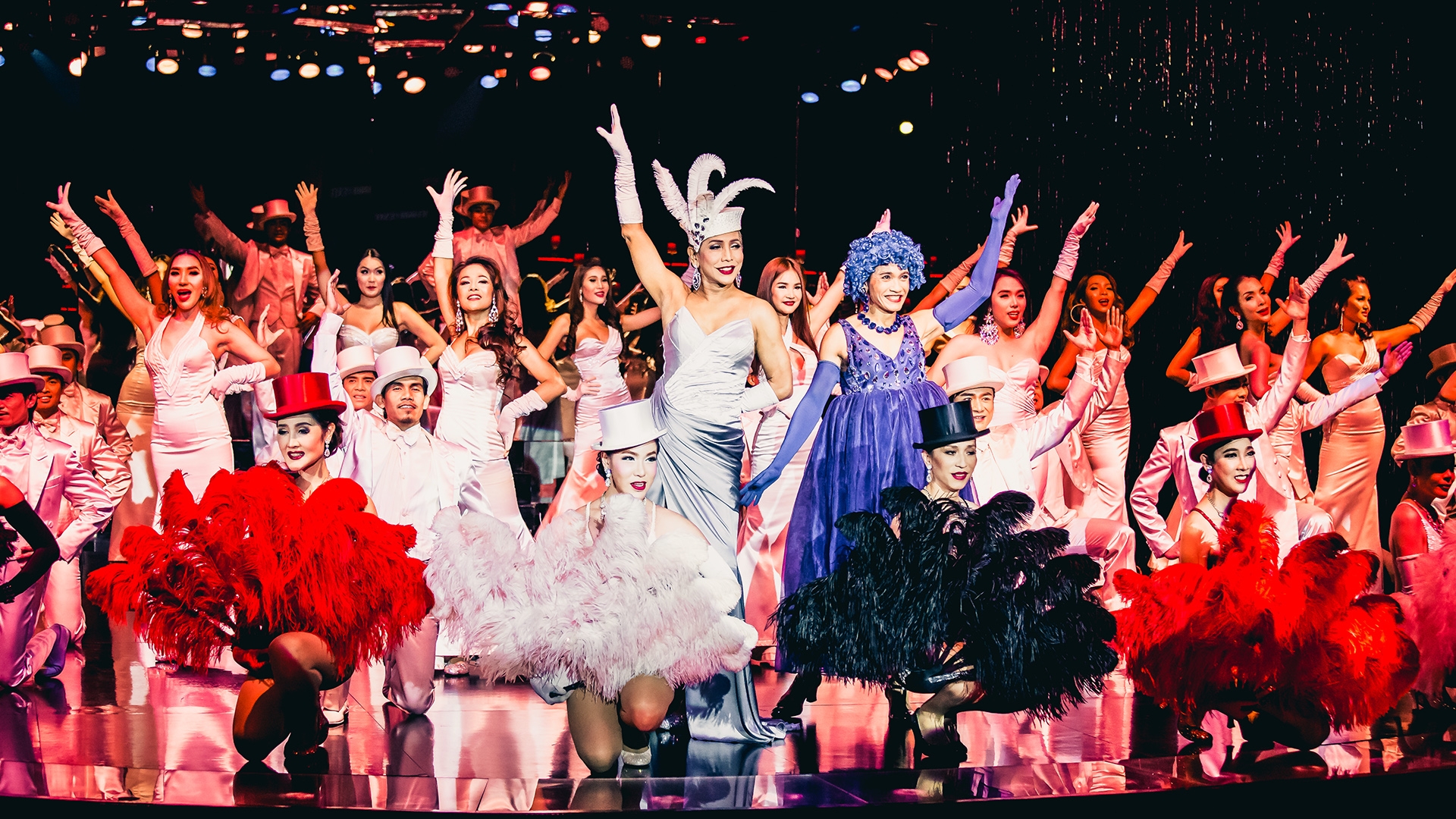 Calypso Cabaret Bilet ve Opsiyonel Akşam Yemeği Gösterisi ile Transfer